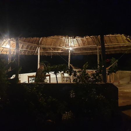 Bed and Breakfast Rasta House Kilindoni Exterior foto