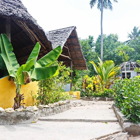 Bed and Breakfast Rasta House Kilindoni Exterior foto